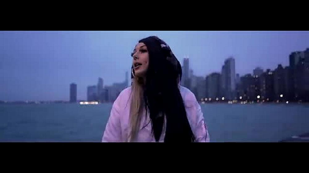 скачать клип Lady XO - Okay