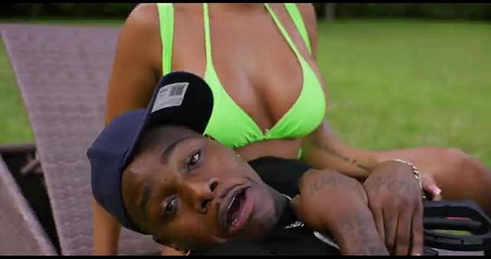 скачать клип DaBaby - Carpet Burn
