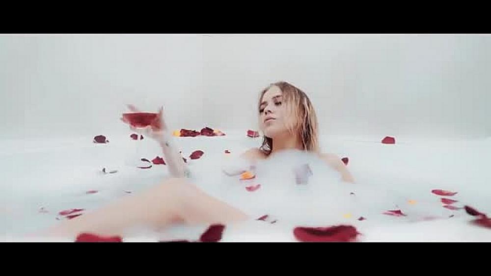 скачать клип GRIVINA - Сколько живет любовь