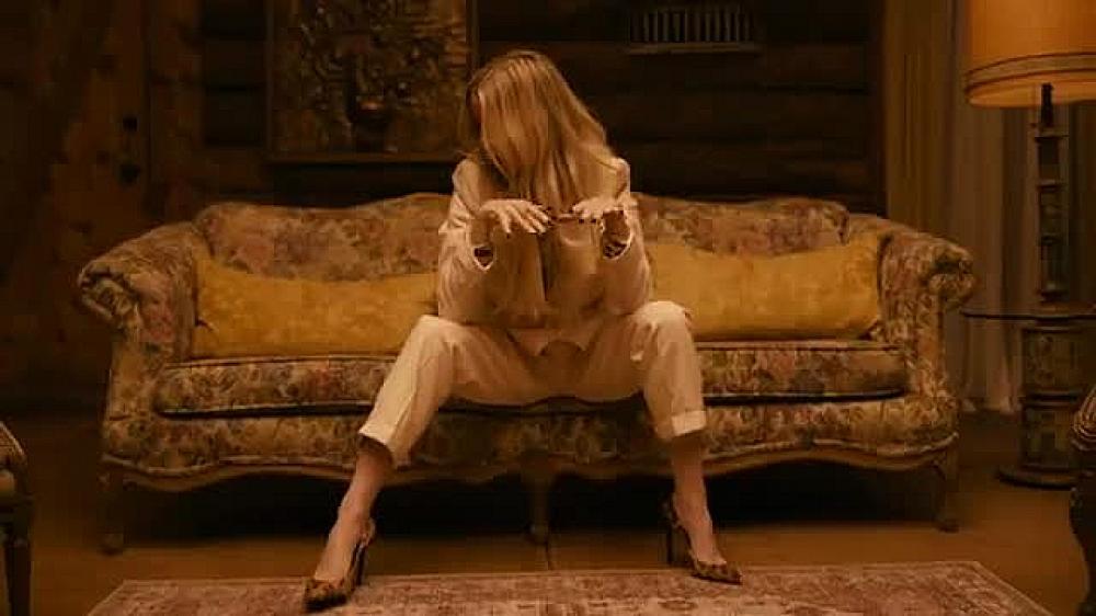 скачать клип Ellie Goulding, blackbear - Worry About Me