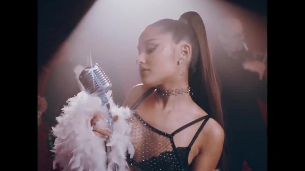 скачать клип Dua Lipa, Ariana Grande, Doja Cat - Break My Heart