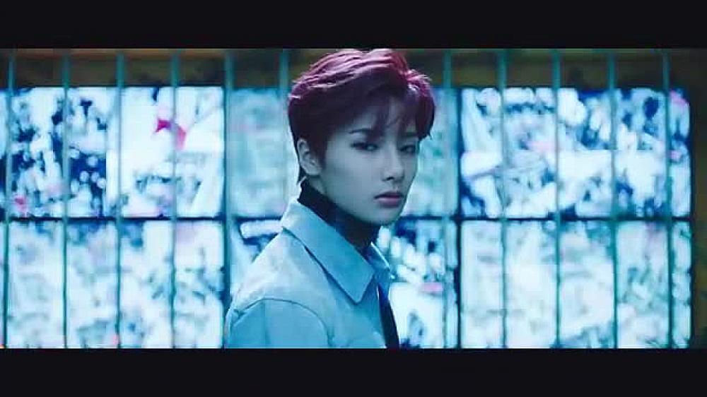 скачать клип Stray Kids - MIROH