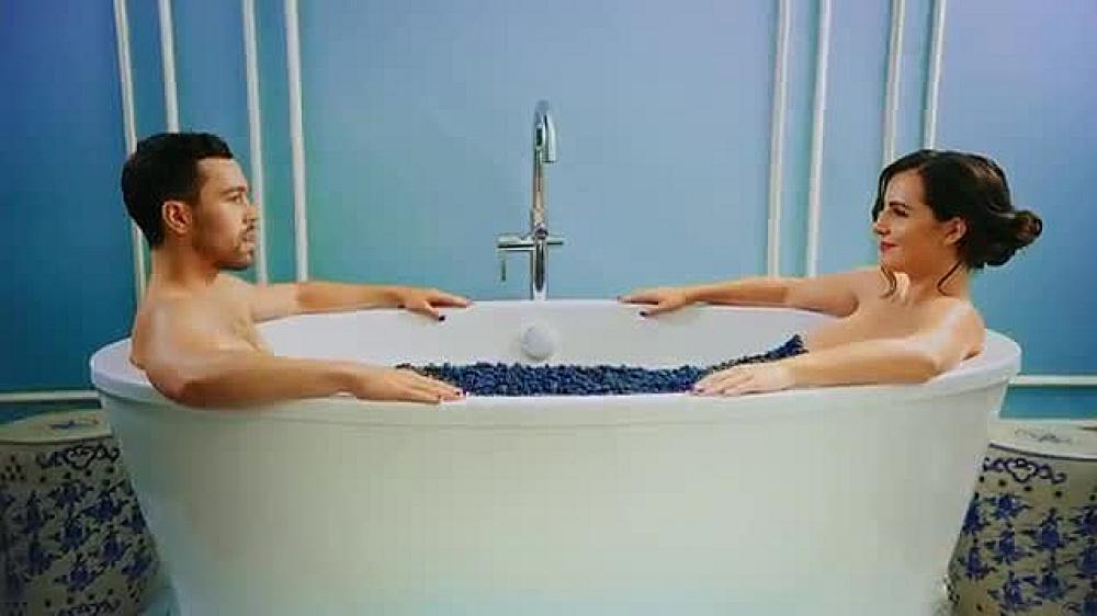 скачать клип MAX - Blueberry Eyes