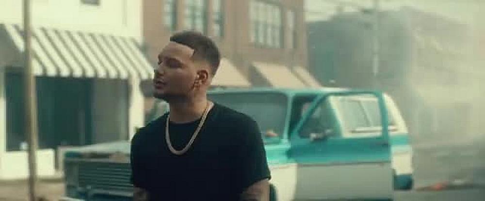 скачать клип Kane Brown - Worldwide Beautiful