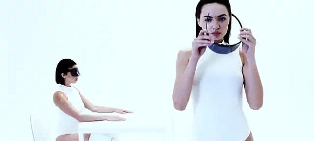 скачать клип Chocolate Spoon - Sunglasses At Night
