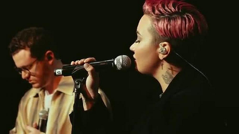 скачать клип Sam Fischer, Demi Lovato - What Other People Say