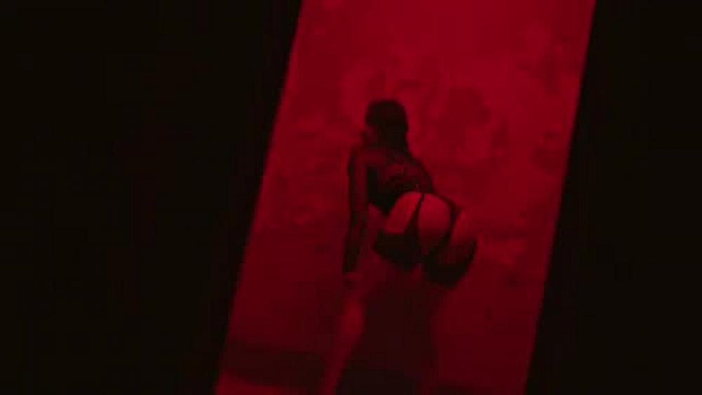 скачать клип Sickotoy ft. MARUV - Call 911