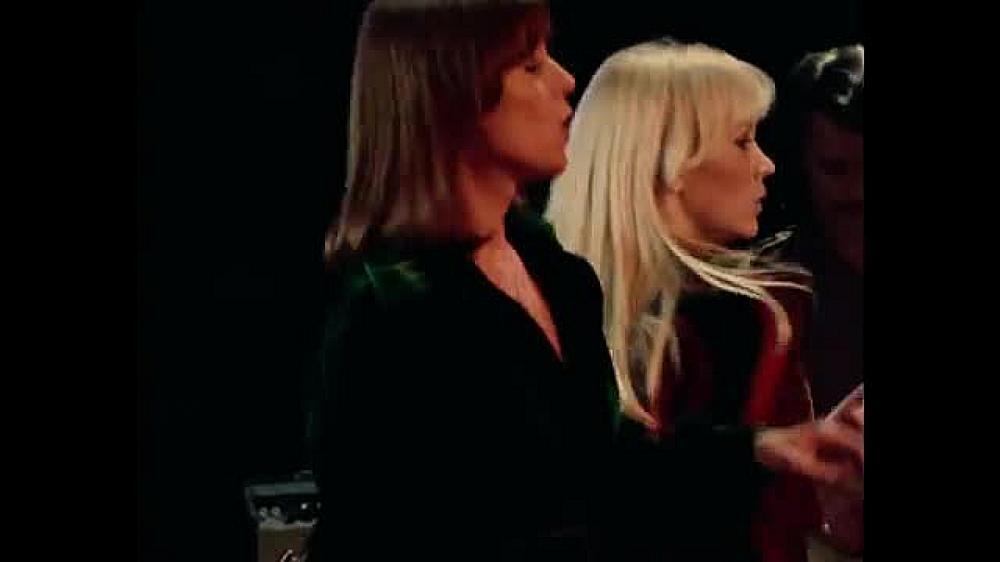 скачать клип Abba - Dancing Queen