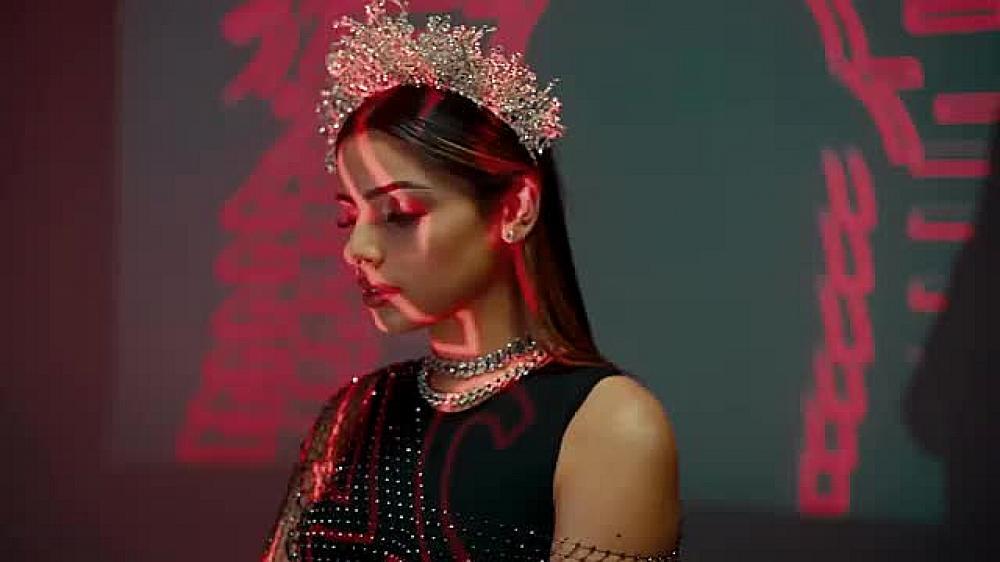 скачать клип Celina Sharma and Harris J - 24-7