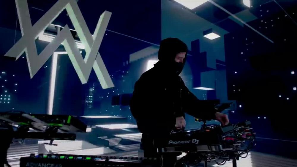 скачать клип Alan Walker ft. AuRa - Torine