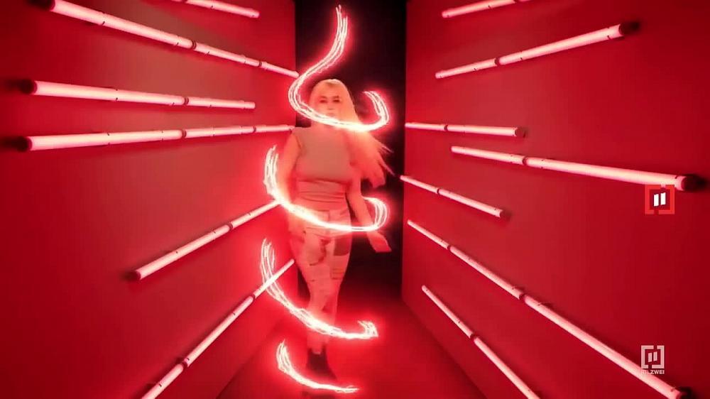 скачать клип Ava Max - Come Home
