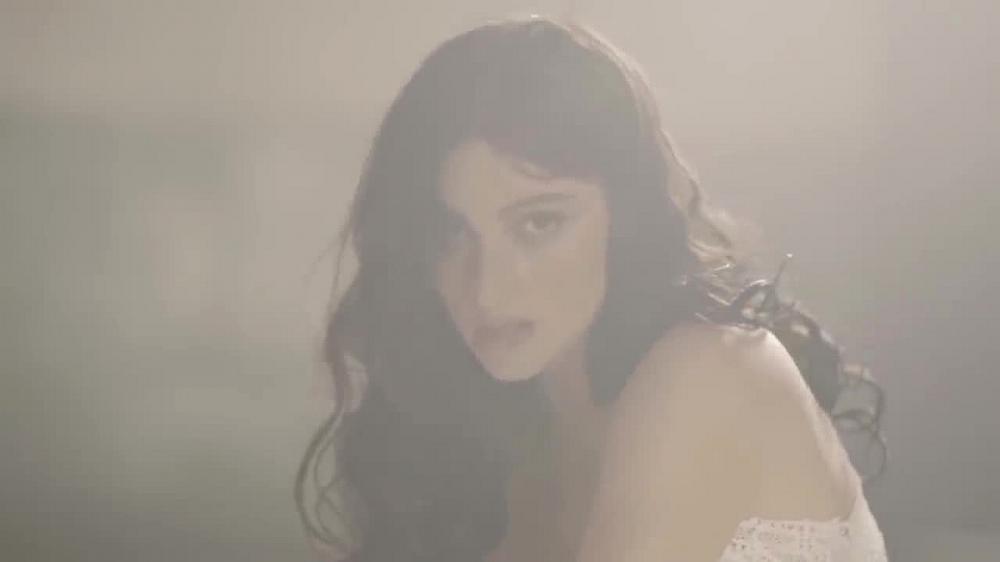 скачать клип BANKS - I Still Love You
