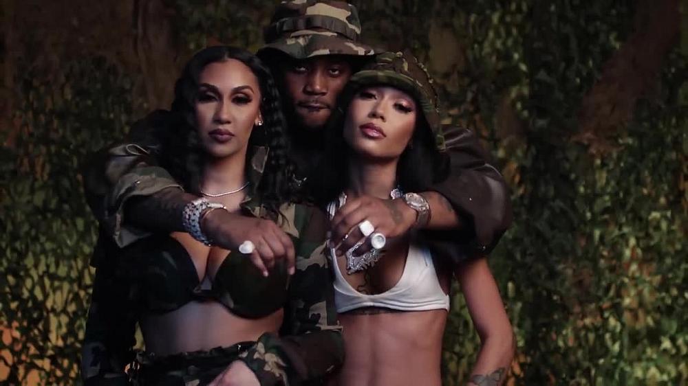 скачать клип Fivio Foreign ft. Queen Naija - What is My Nam