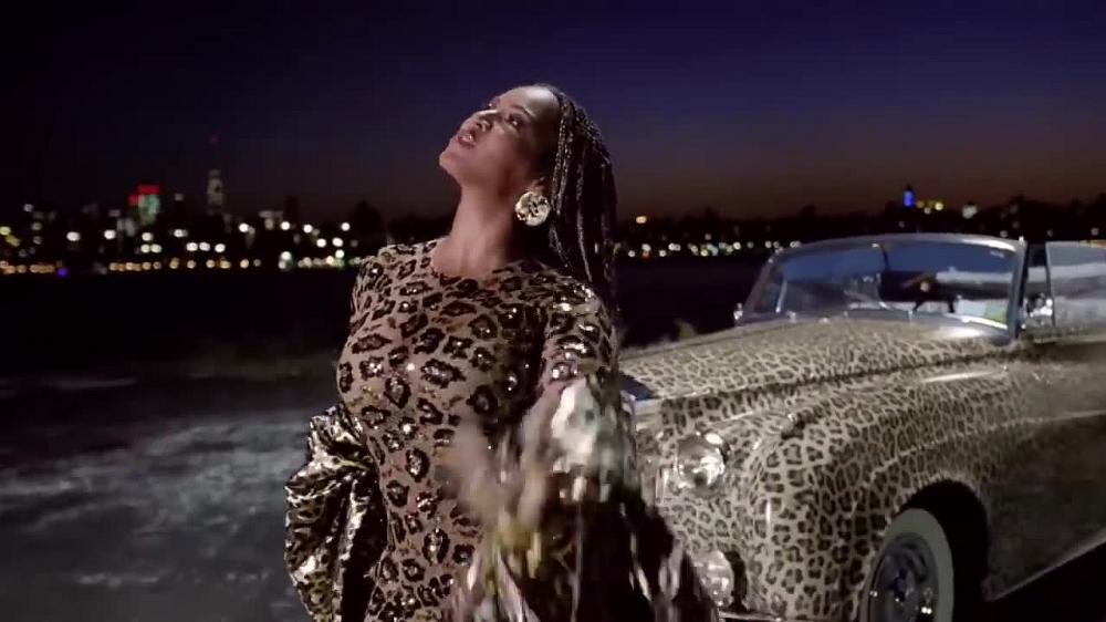 скачать клип Beyonce - Break My Soul