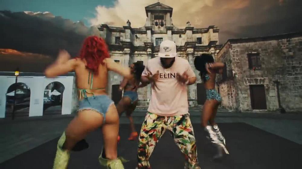 скачать клип Black Eyed Peas and Anitta and El Alfa - SIMPLY THE BEST