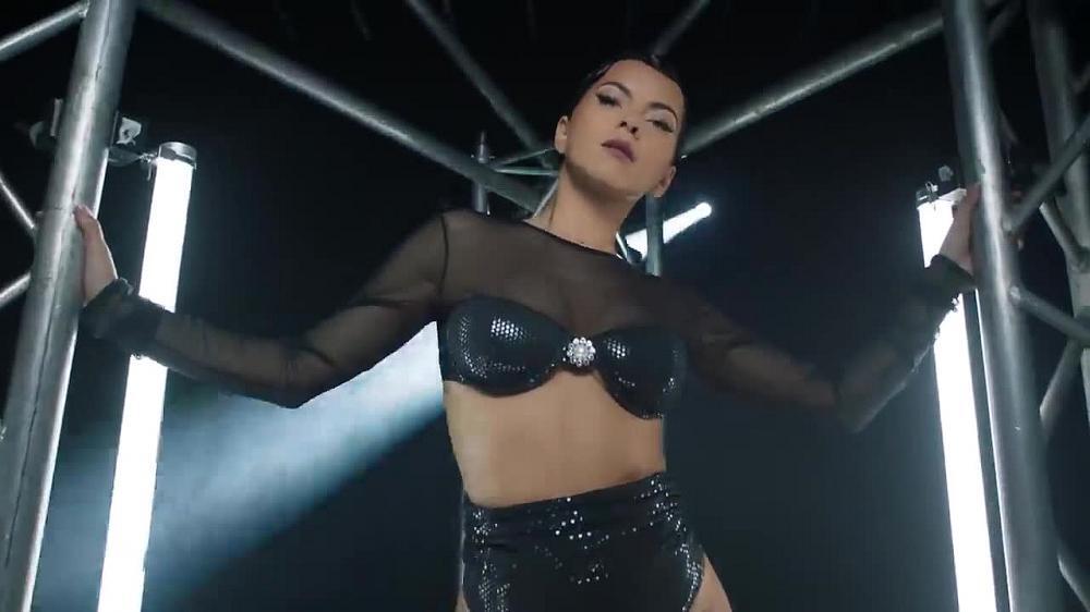 скачать клип Gromee ft. INNA - Cool Me Down