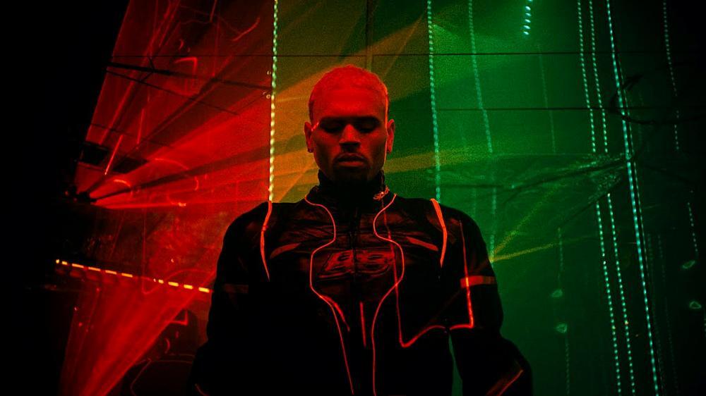 скачать клип Chris Brown - Psychic