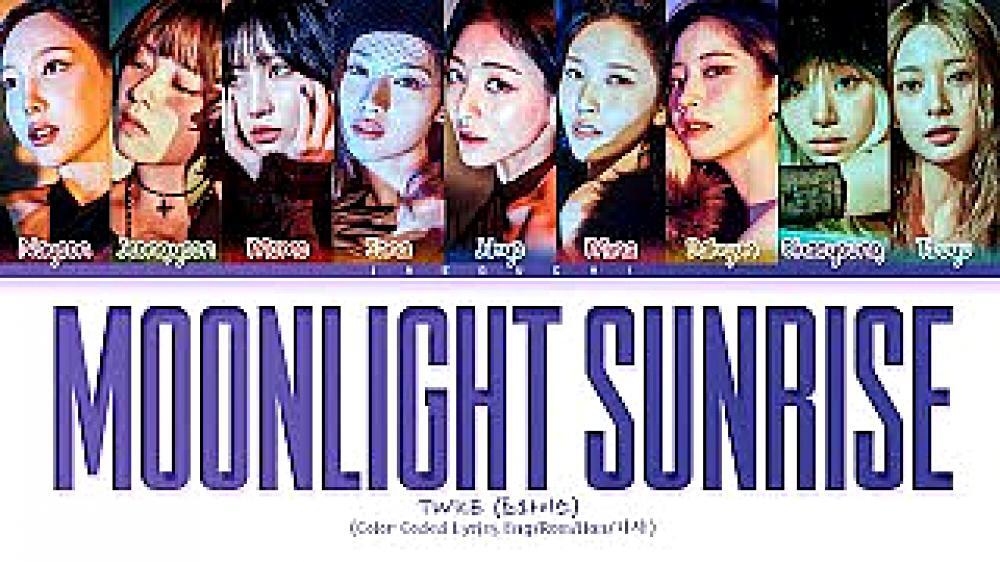 скачать клип TWICE - MOONLIGHT SUNRISE