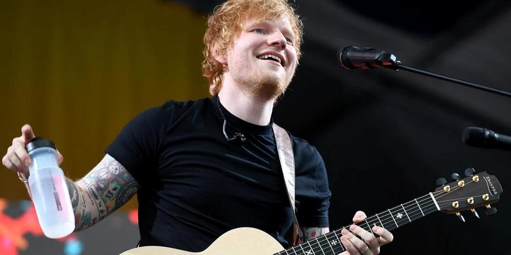 скачать клип Ed Sheeran - Life Goes On