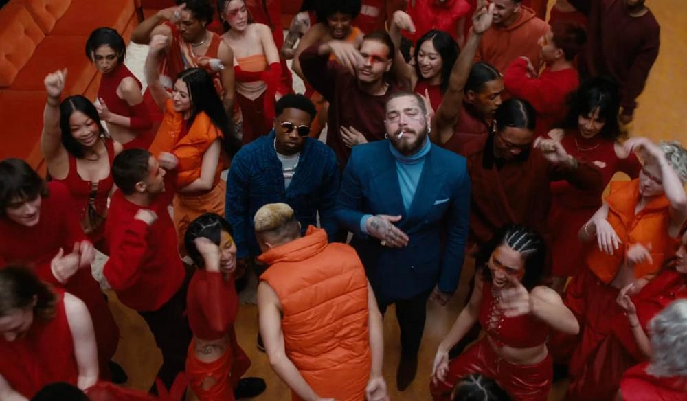 скачать клип Post Malone ft. Roddy Ricch - Cooped Up