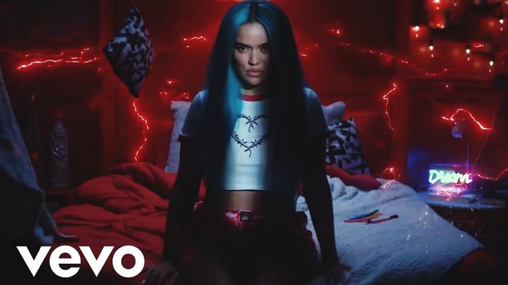 скачать клип KAROL G - Una Noche En Medellin