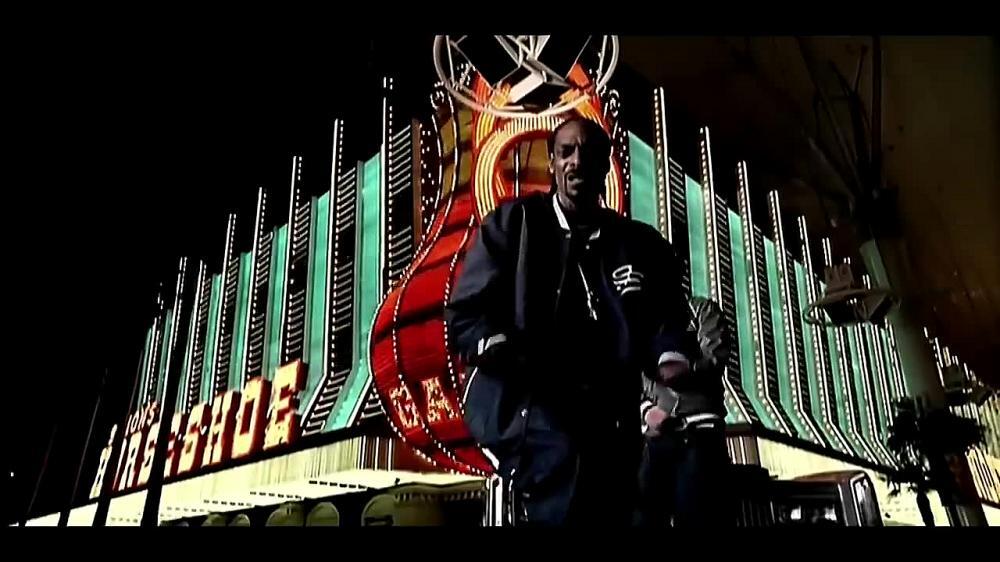 скачать клип Snoop Dogg - Signs