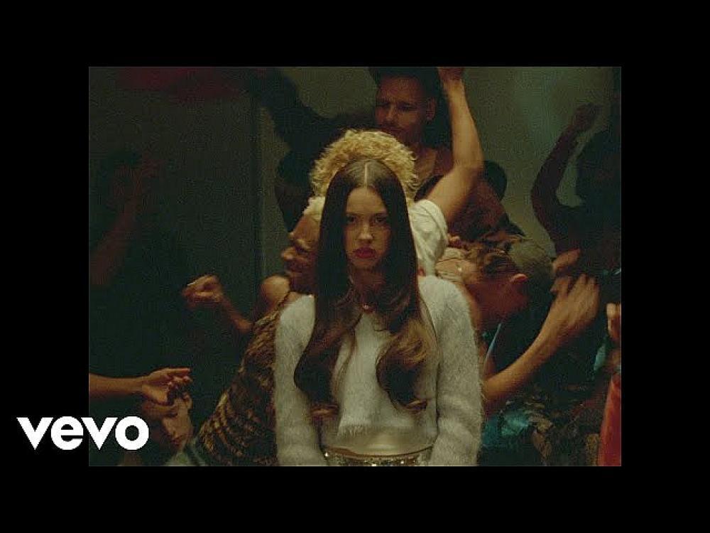 скачать клип Olivia Rodrigo - bad idea right