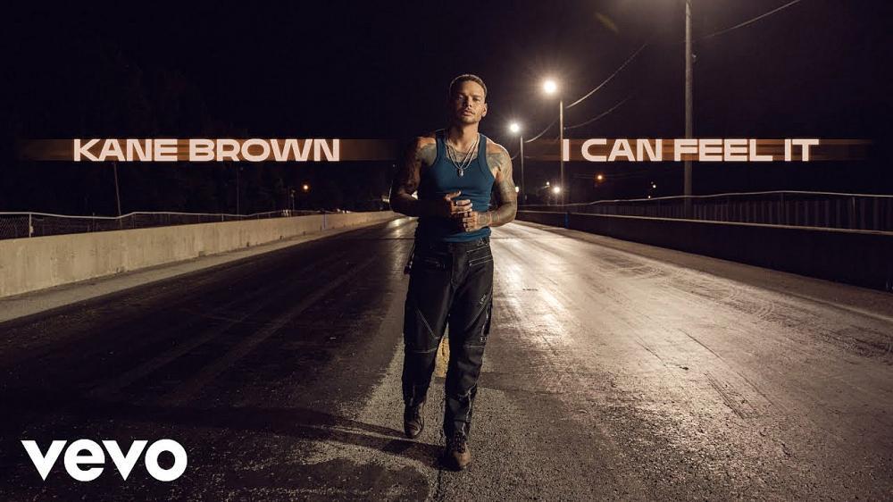 скачать клип Kane Brown - I Can Feel It