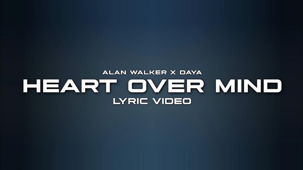 скачать клип Alan Walker and Daya - Heart over Mind