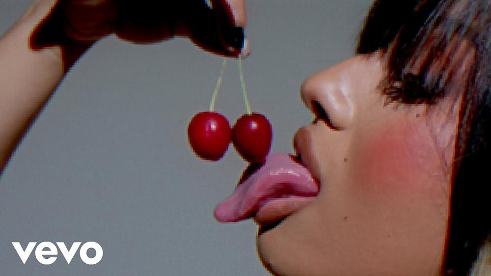 скачать клип Rubi Rose - Cherry