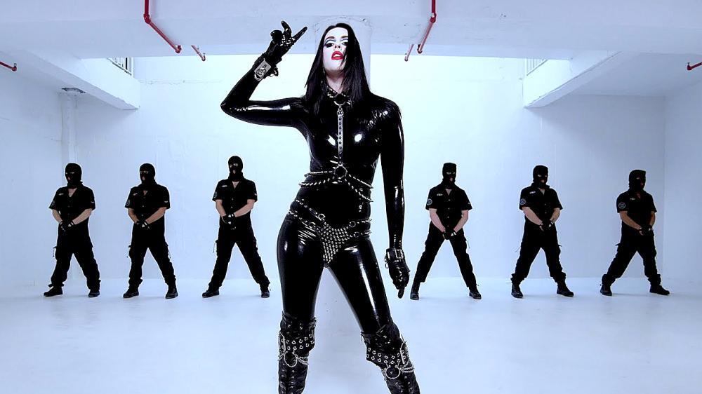 скачать клип Night Club - Barbwire Kiss