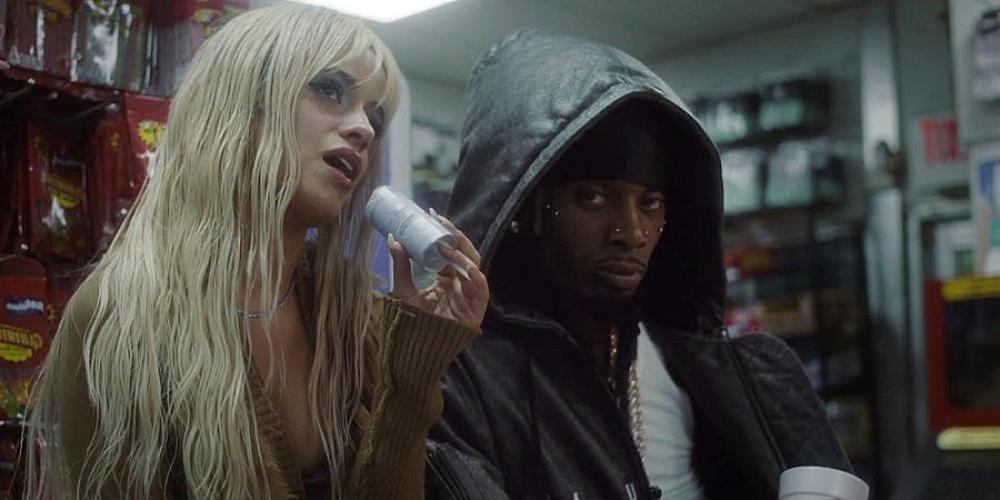 скачать клип Camila Cabello feat. Playboi Carti - I LUV IT