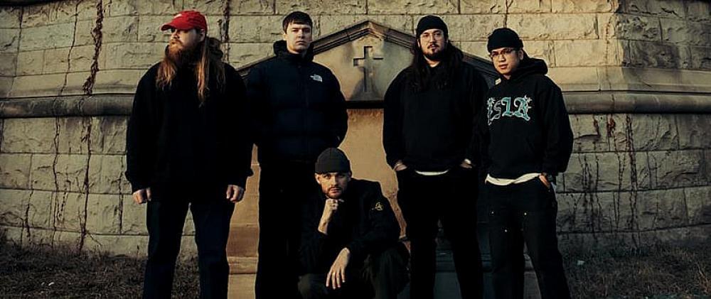 скачать клип Knocked Loose - Do Not Reach For Me
