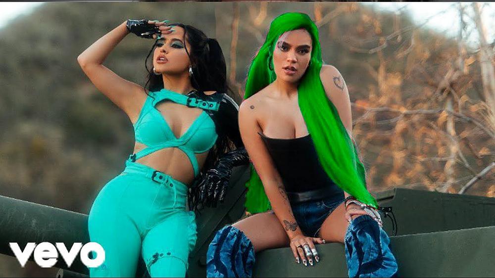 скачать клип Becky G, Karol G, Rauw ALejandro - Ayer Te Vi Remix