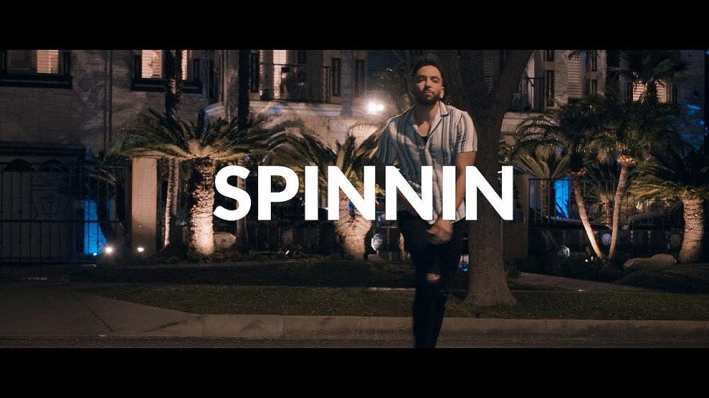 скачать клип Robert Rene - Spinnin