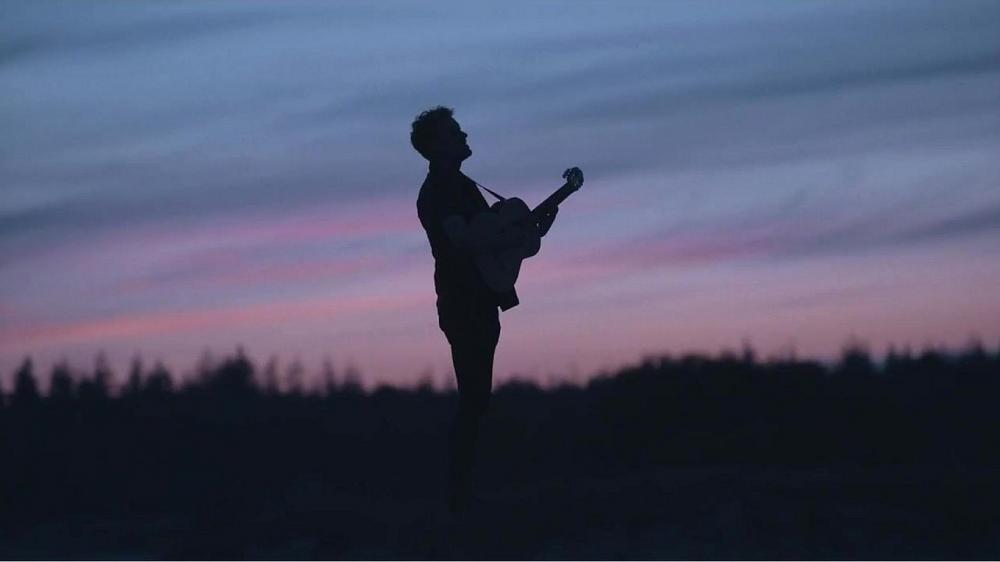 скачать клип HAEVN - One Day