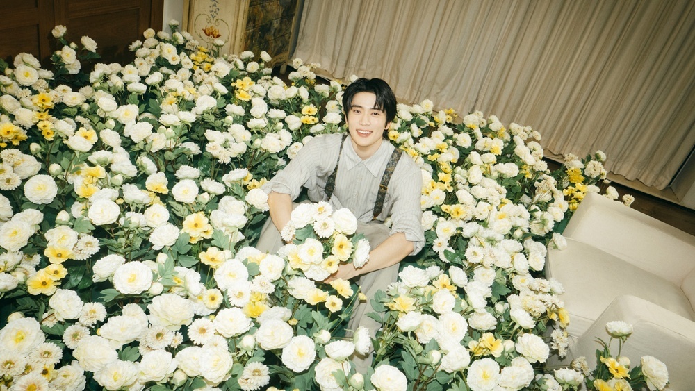 скачать клип JAEHYUN - Dandelion and Roses