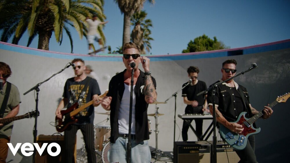 скачать клип OneRepublic - Sink Or Swim