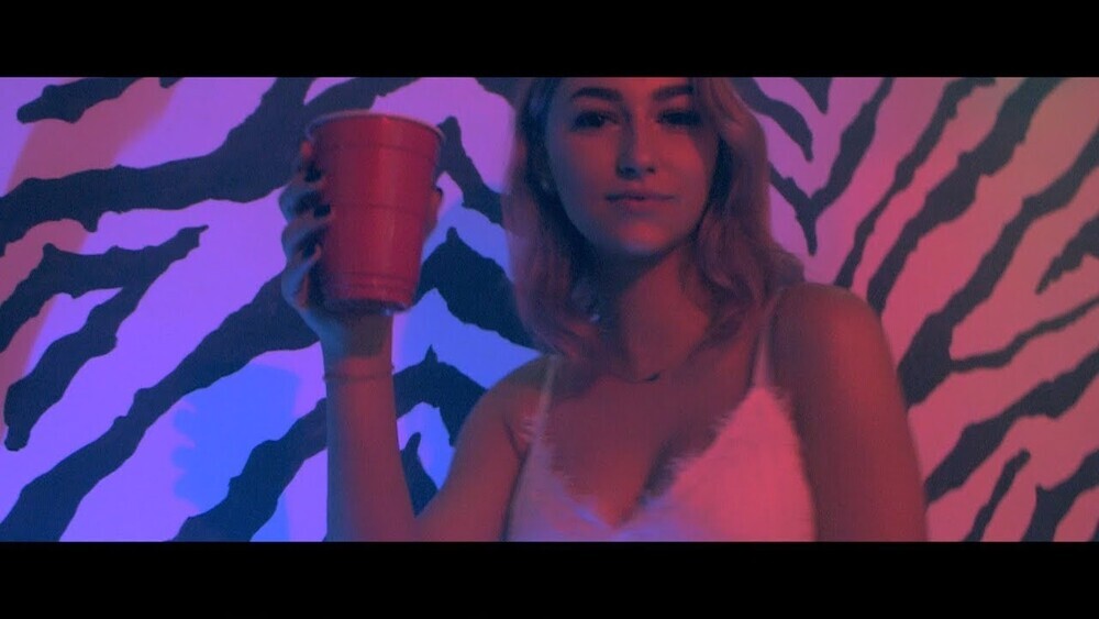 скачать клип Dr. SWAG - KOCIE RUCHY