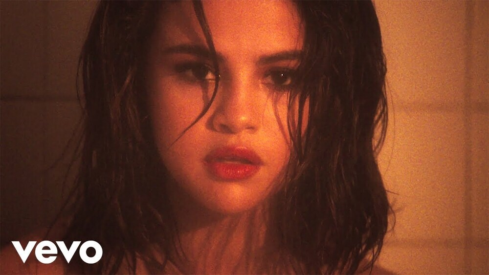 скачать клип Selena Gomez - Wolves