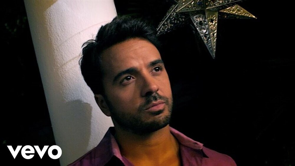скачать клип Luis Fonsi - Que quieres de mi
