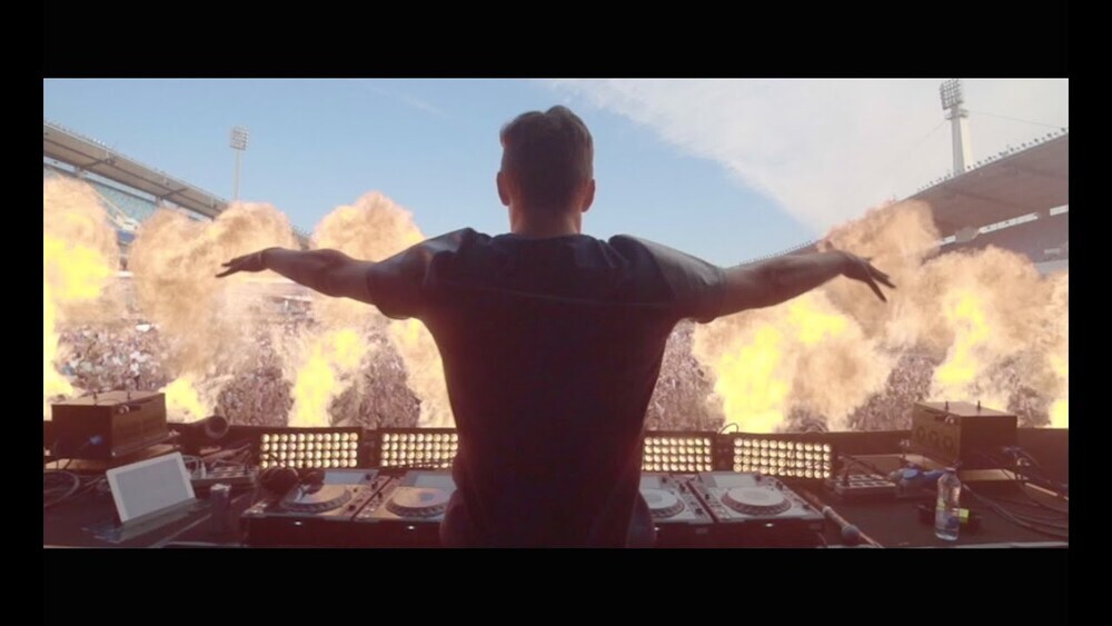 скачать клип Martin Garrix - Forbidden Voices