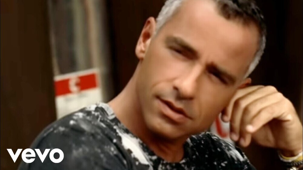 скачать клип Eros Ramazzotti - Non siamo soli