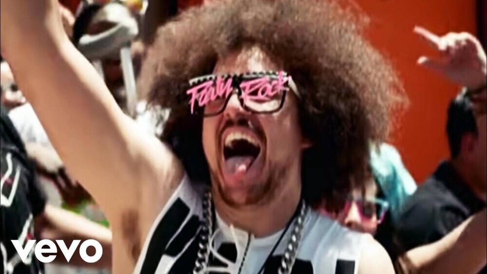 скачать клип LMFAO - Shots