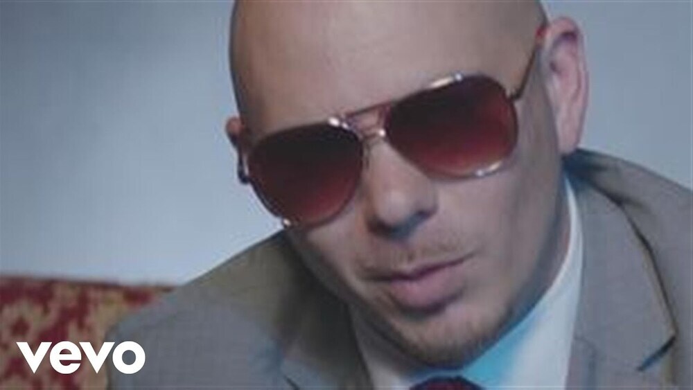 скачать клип Pitbull - Give Me Everything
