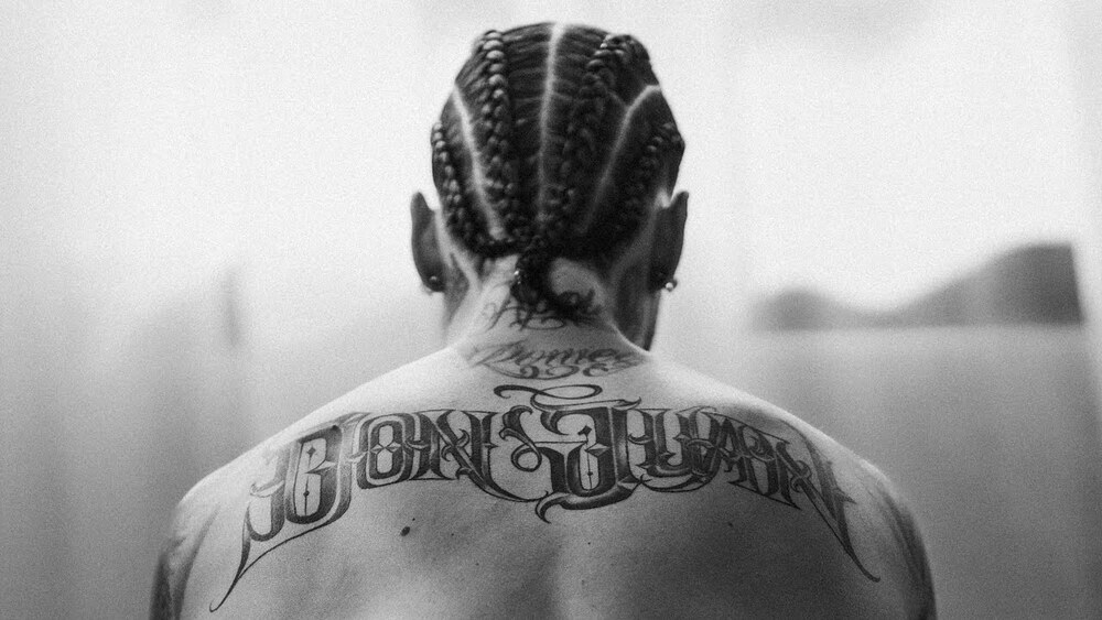 скачать клип Maluma - 28