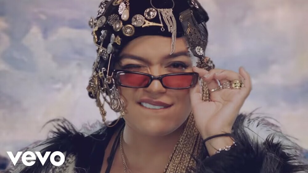 скачать клип Karol G - Tu pum pum