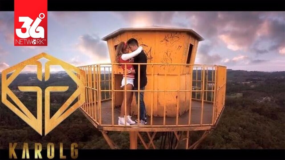 скачать клип Karol G - Manana