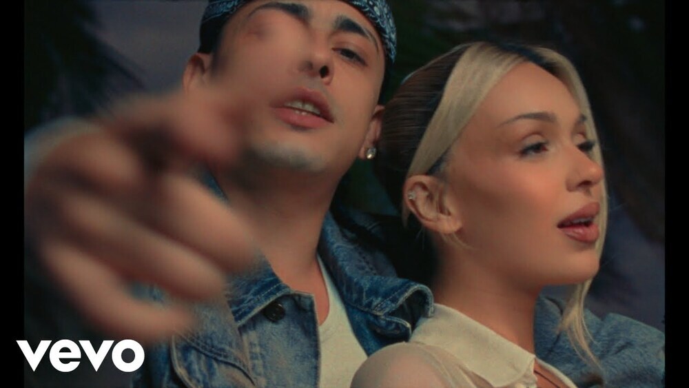 скачать клип Bad Gyal, Trueno - Angelito