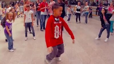 Скачать клип